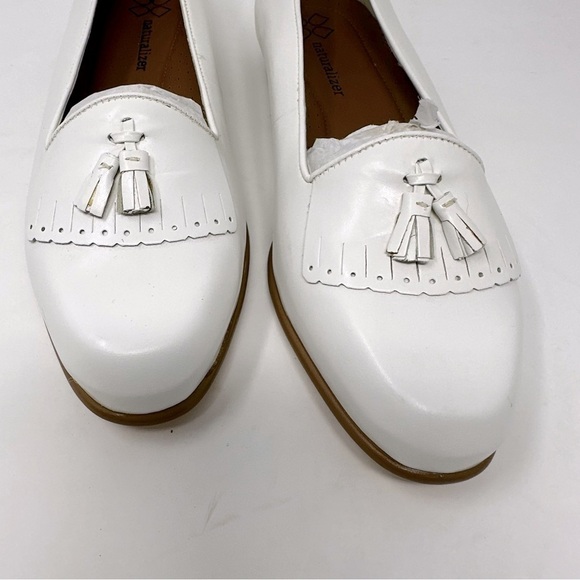 Naturalizer White Leather Tassel Loafers Size 9W - Picture 2 of 11